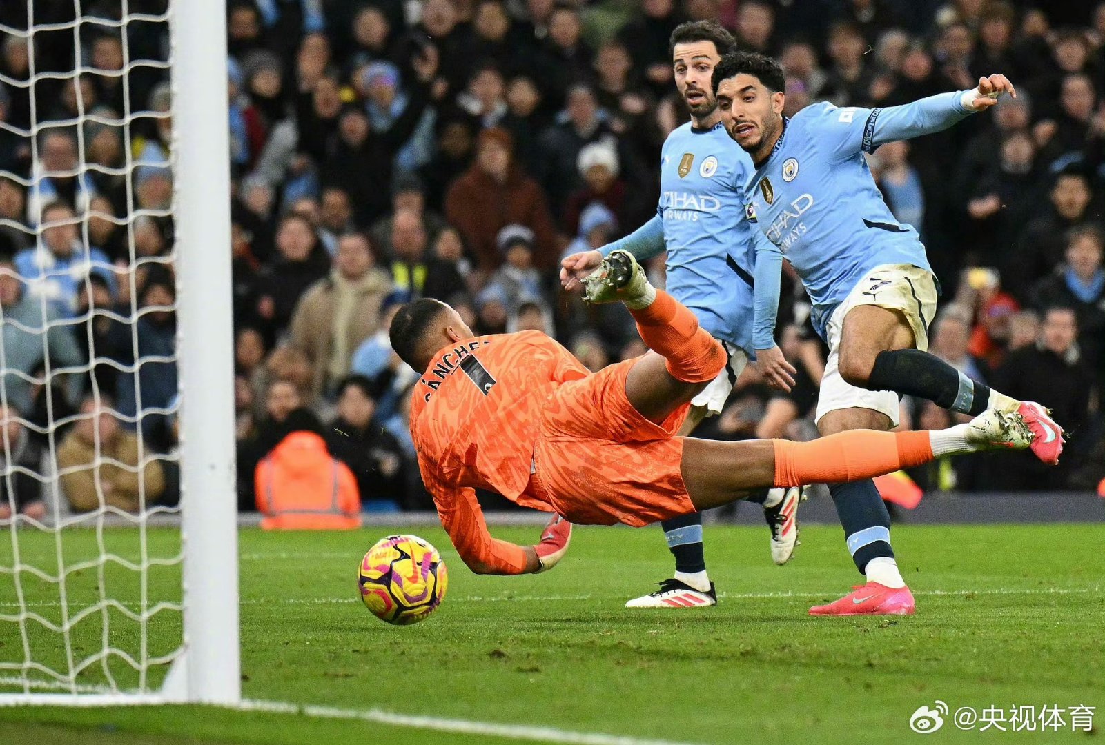  里程碑夜！罗马伤情更新；英超转会期刷纪录；引发热议；临场指挥获称赞