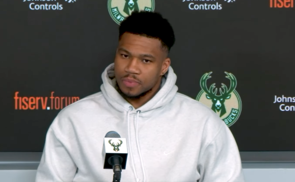 蜂鸟-字母哥遭遇十五连败，DWG教练面临压力！的简单介绍